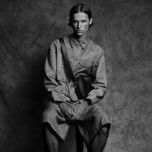 Like new Prada bag, please note that all photos are from this product.